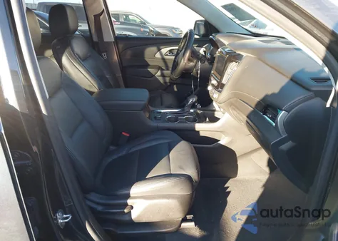 2021 Chevrolet Traverse Fwd Lt Cloth z USA, uszkodzony, nr VIN 1GNERGKW3MJ141898